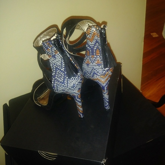 Shoes - Picture 5 of 5